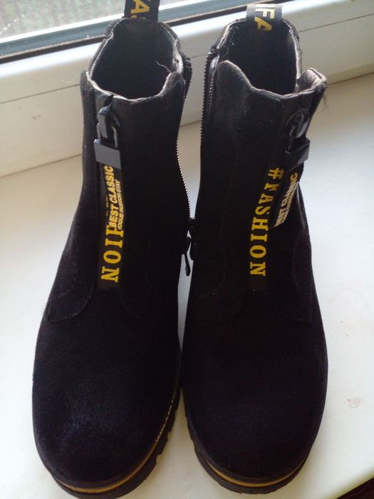 Продам сапоги осінні