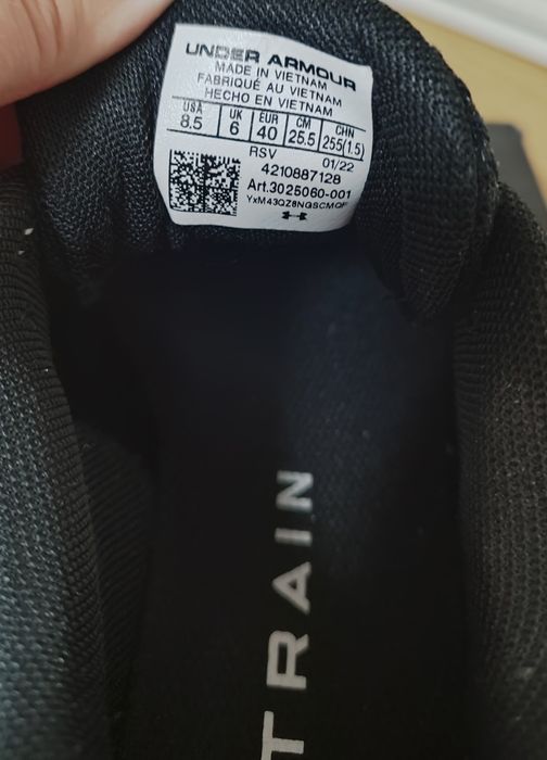 Кросівки жіночі Under Armour, розмір 40