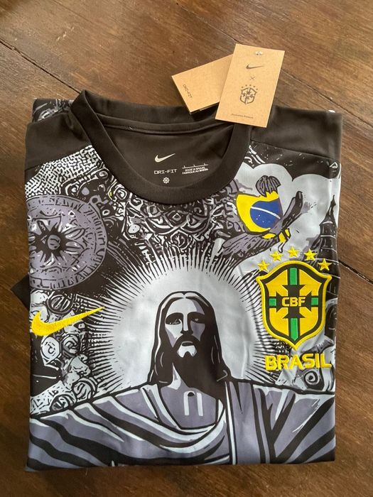 Camisola Brasil x UFC "Do Bronx" Nike Dri-fit edição especial
