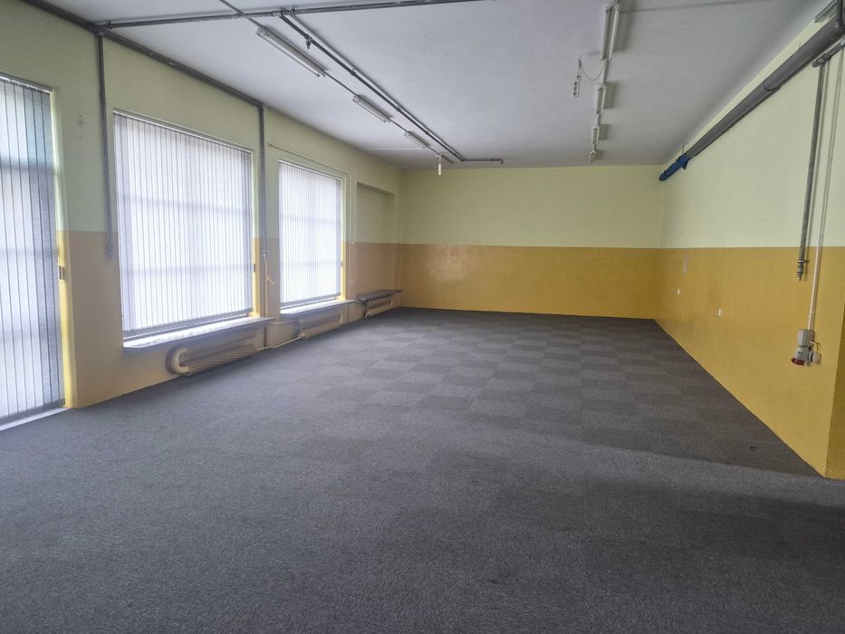 lokale handlowe - usługowe - biurowe - różne powierzchnie - duży parking