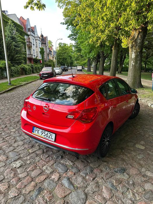 Opel Astra J, 2015, przebieg poniżej 99 tys. km., 1.6 benzyna 115 KM