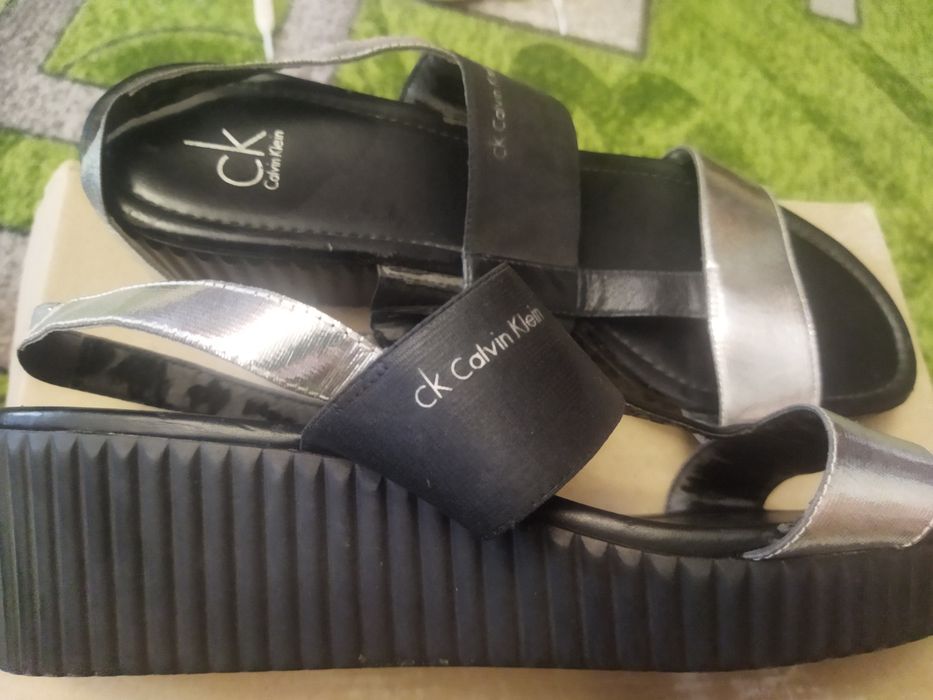 Фірмові босоніжки Calvin Klein