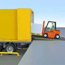 Урівнювальні платформи з поворотною апареллю (доклевелери)