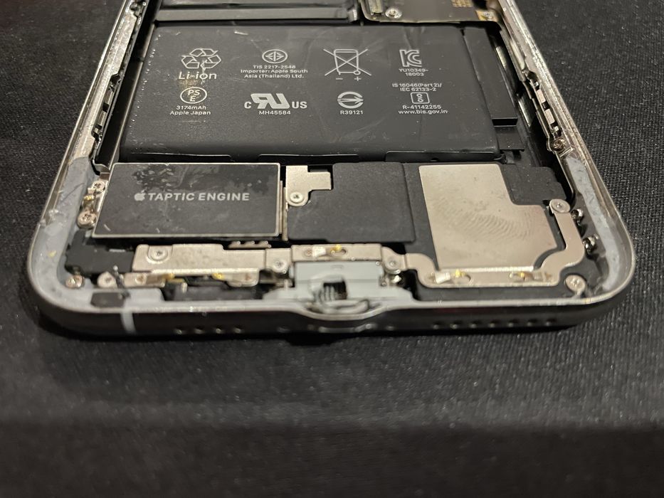 Продам iPhone XS Max обʼєм памʼяті 256gb