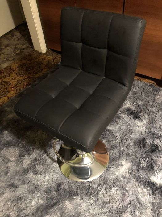 Крісло Нове для салону,офісу або компютера,регулюється