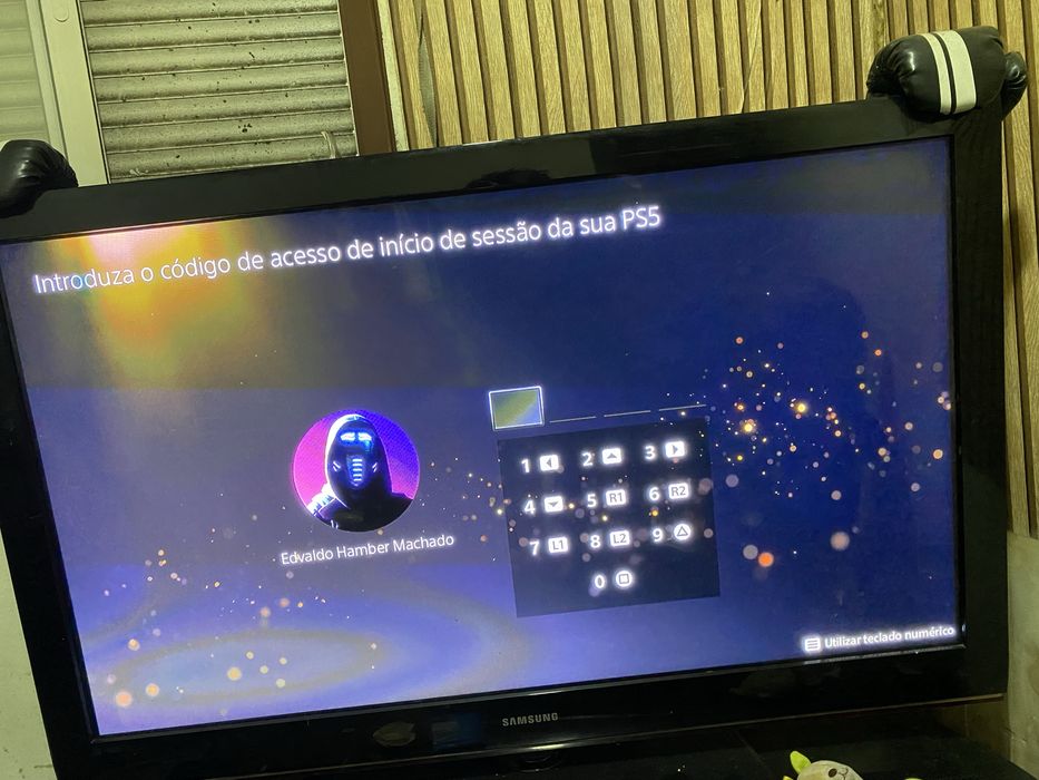 TV Samsung  (81cm) ainda em bom estado
