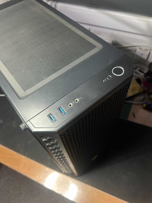 Komputer stacjonarny