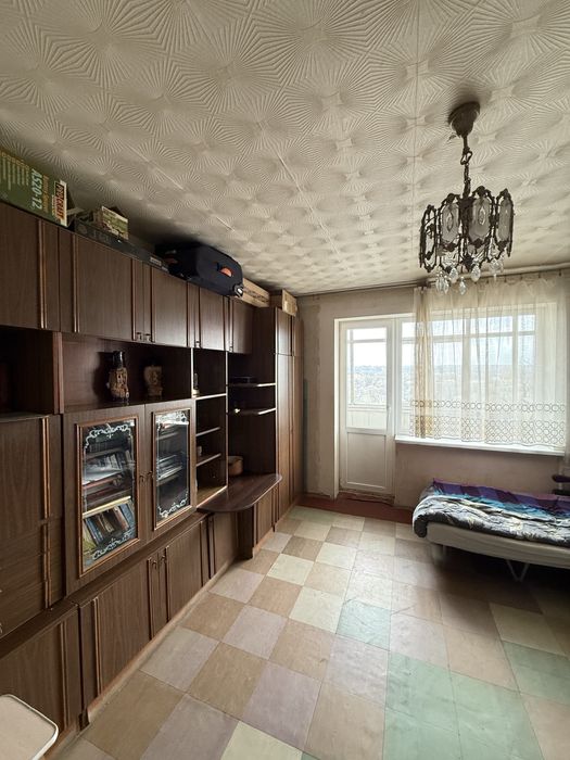 Продам велику 3 кімнатну квартиру