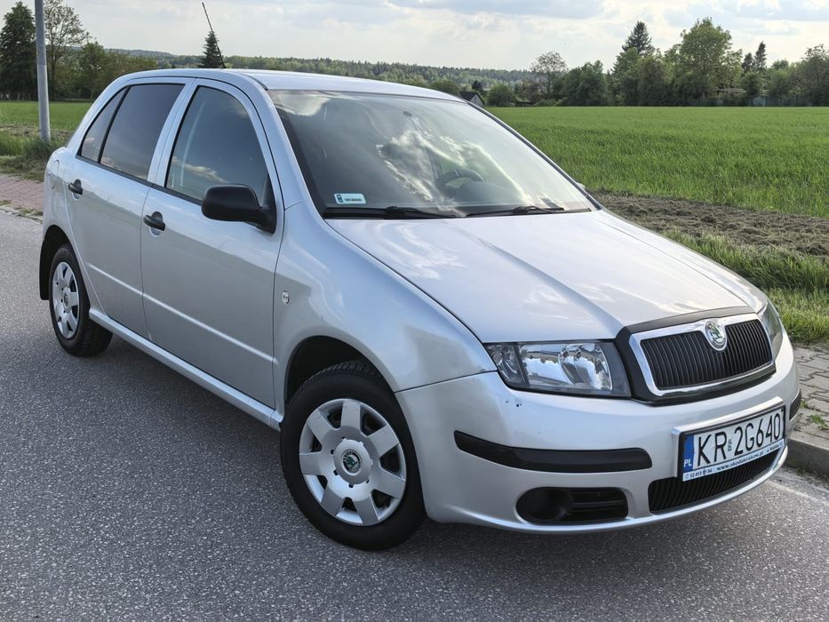 Skoda Fabia_2007_Benzynka_Klima_Czujniki Cofania_OC NA ROK!