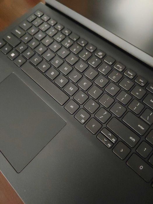 LAPTOP DELL INSPIRON 15 3520 15,6" / i5 12GEN / 16GB / SSD 1TB / WIN 11