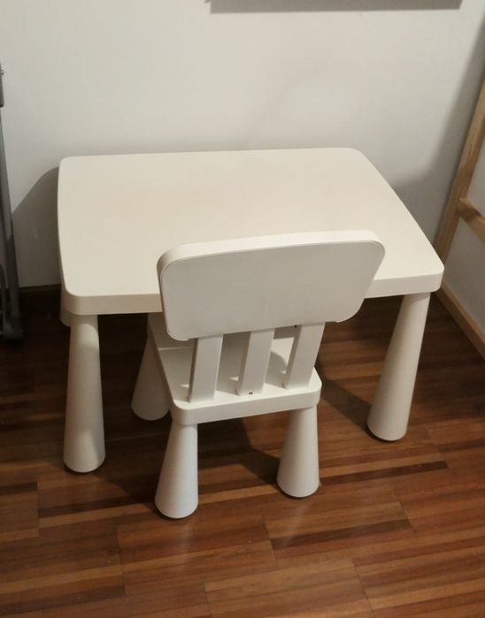 Mesa e cadeira criança