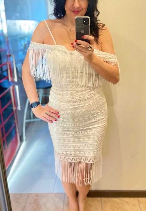 Piękna biała sukienka z frędzlami Asos roz. M-L