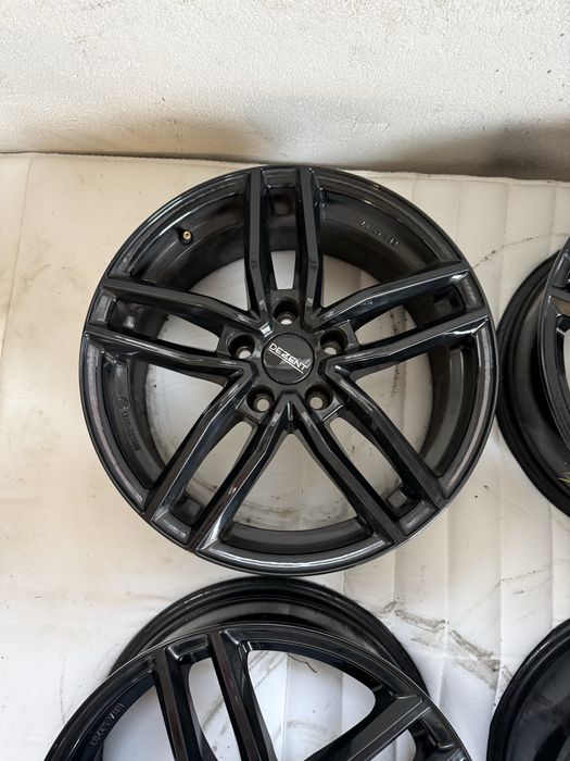 360. Felgi aluminiowe Dezent ET 40 7jx17” 5x112 Audi Skoda Seat VW
