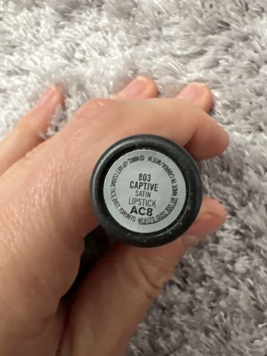 Mac Captive Satin Batom