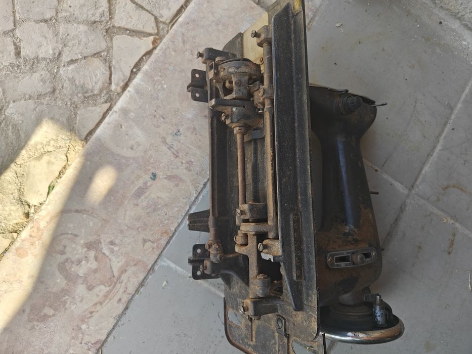 Máquina de costura antiga