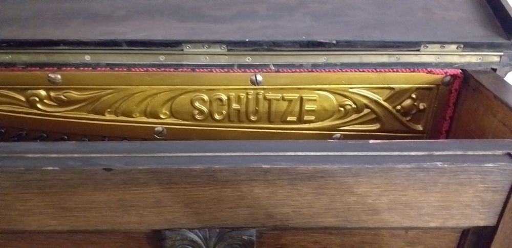 Sprzedam stare, zadbane, sentymentalne niemieckie pianino Schulz.