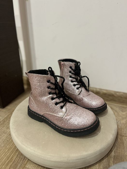 Черевики для дівчинки