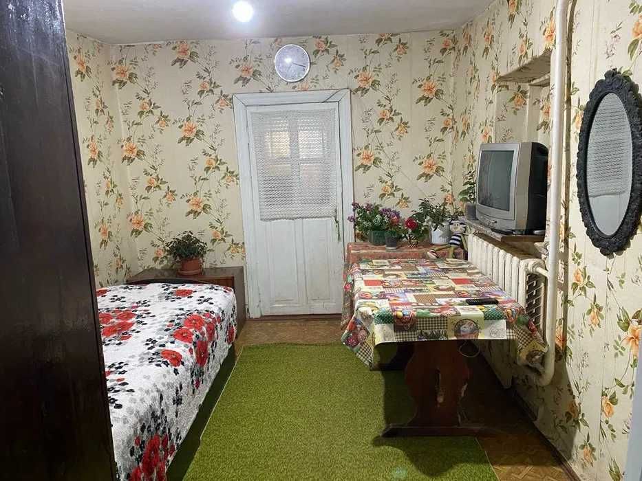 (13) Продам будинок в центрі Малодолинського