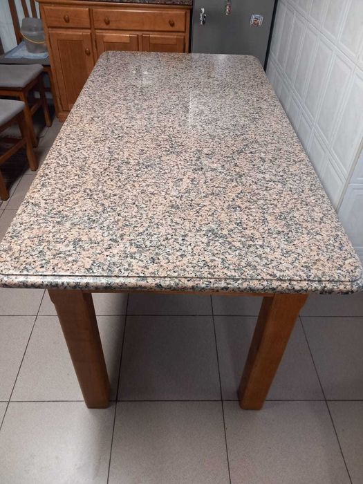 Mesa de Granito - 400€ Negociável