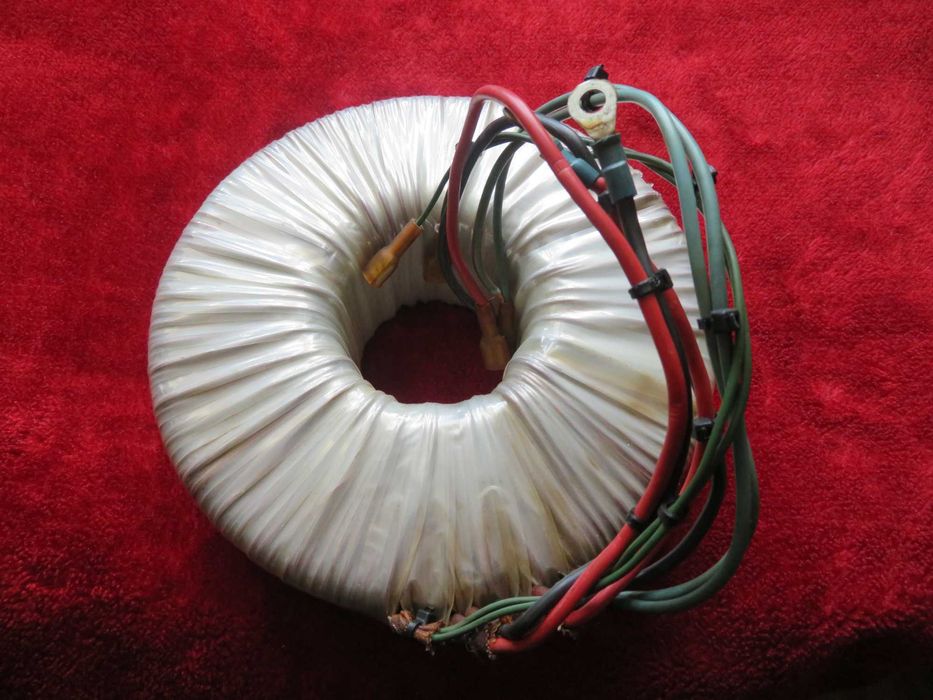 Transformator sieciowy toroidalny o mocy 1500 VA