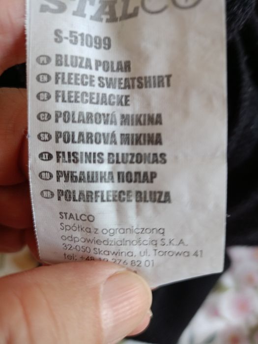 Duża bluza polarowa.
