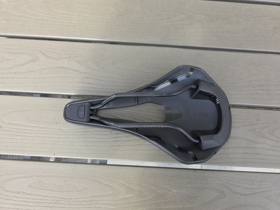 Siodełko Fizik Argo Vento R5, 140mm