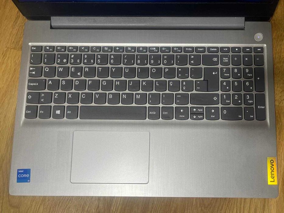 Computador Portátil LENOVO IdeaPad 3