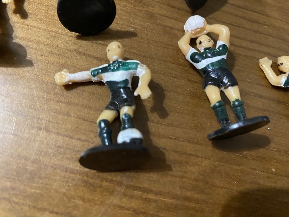11 bonecos futebol miniatura tipo Subuteo