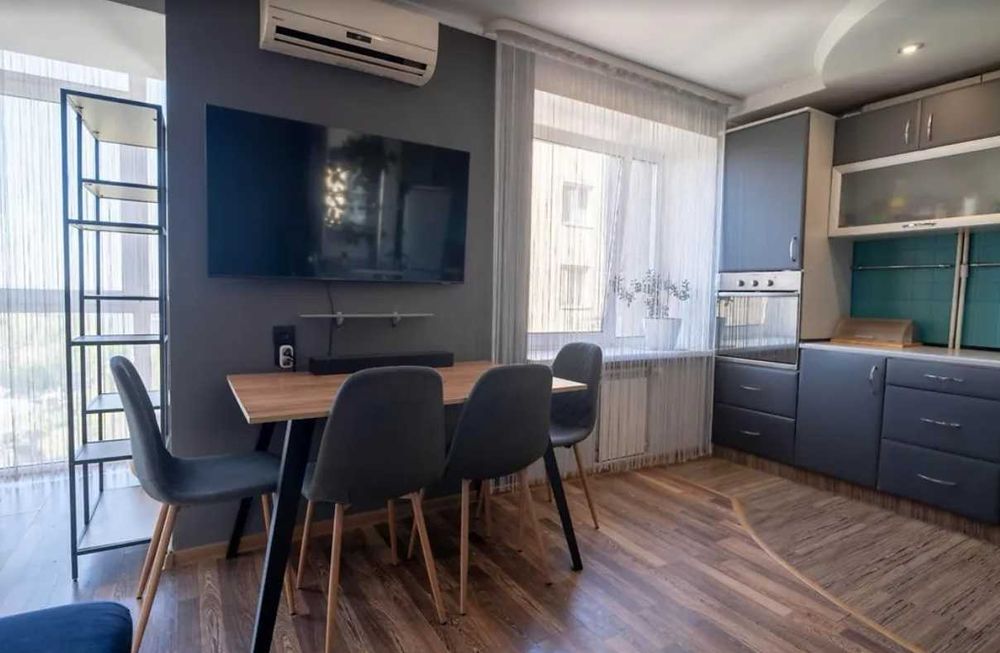 продаж квартири у центрі Вінниці цегла АГВ ремонт меблі гараж