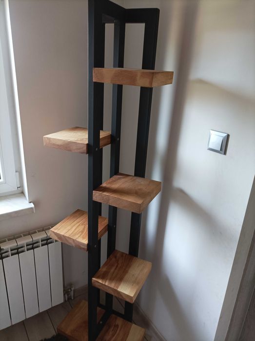 Kwietnik loft, industrialny