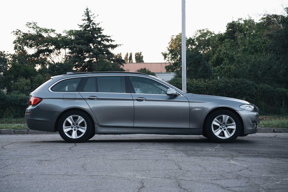 Продам власну BMW 5 Series 218 к.с універсал, топ комплектація