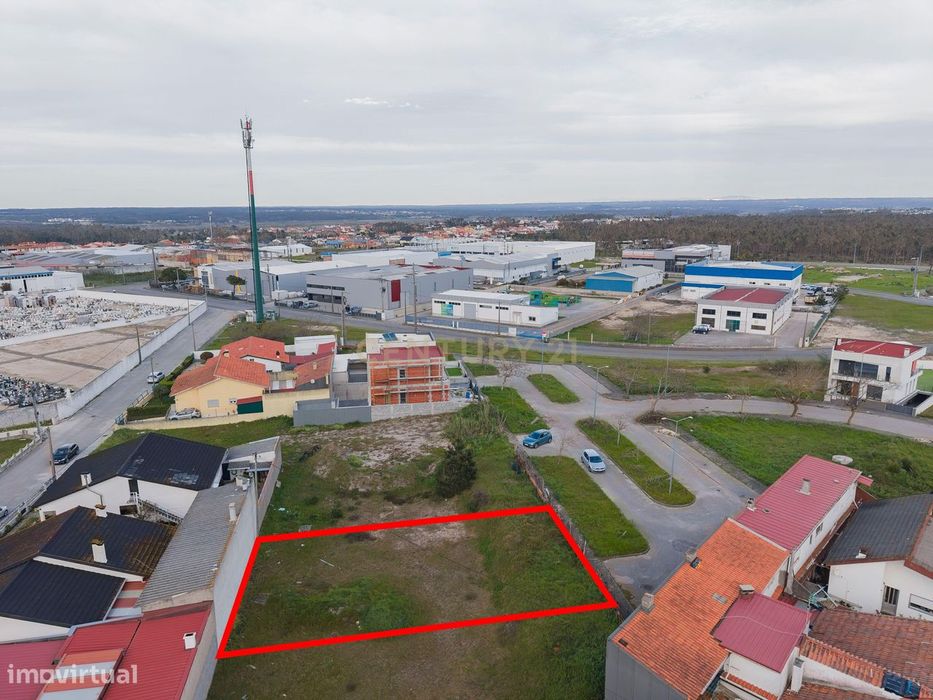 Terreno para Construção em Vieira de Leiria – Oportunidade a Dois Pass