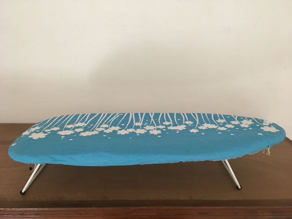 Tábua de passar a ferro pequena