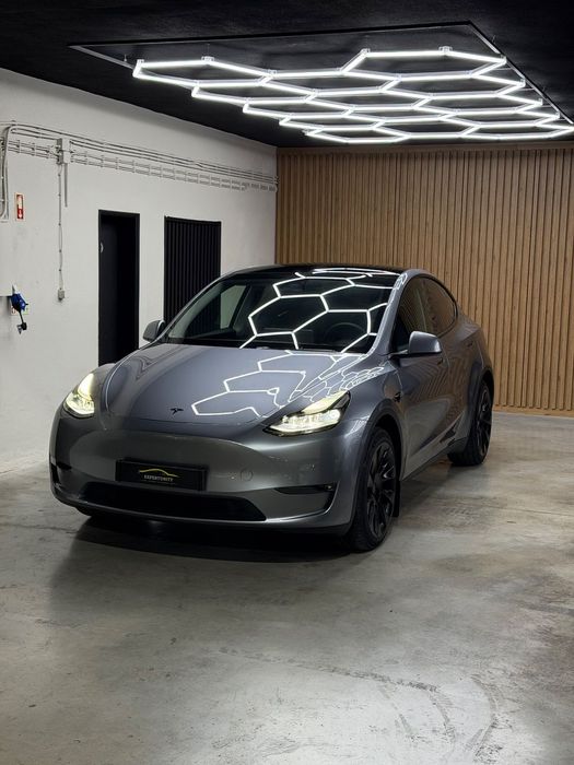 Tesla Model Y Long Range Tração Integral foto 3