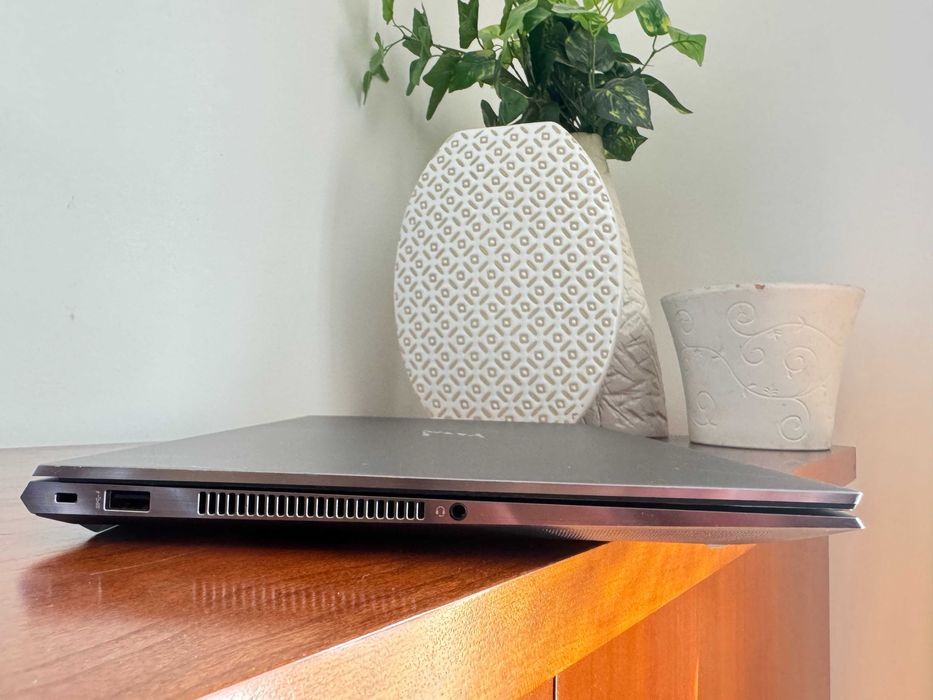 Zbook Studio G7 15.6"FullHD/i9-10885H/32Gb Ram/Ssd 1TB/Quadro T2000