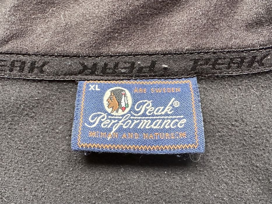 Куртка софтшел peak performance