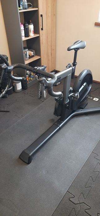 Trenażer Wahoo Kickr Bike Shift, rower treningowy