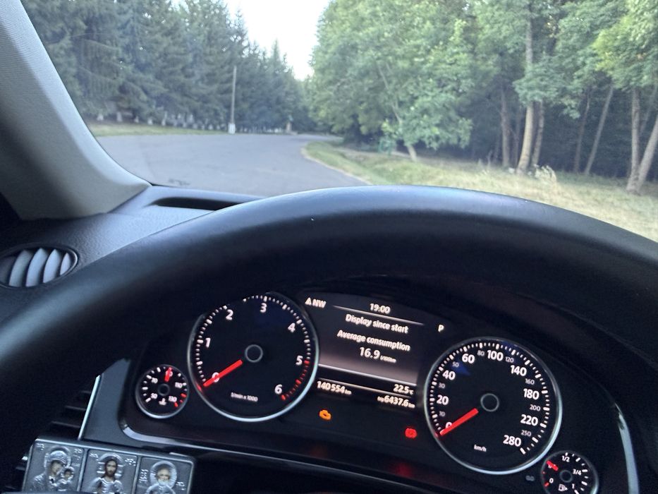 Volkswagen Touareg 2013 року