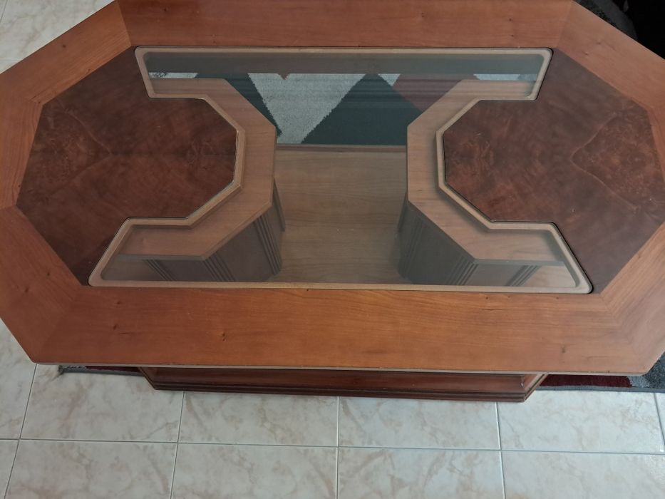 Mesa de centro de sala cerejeira