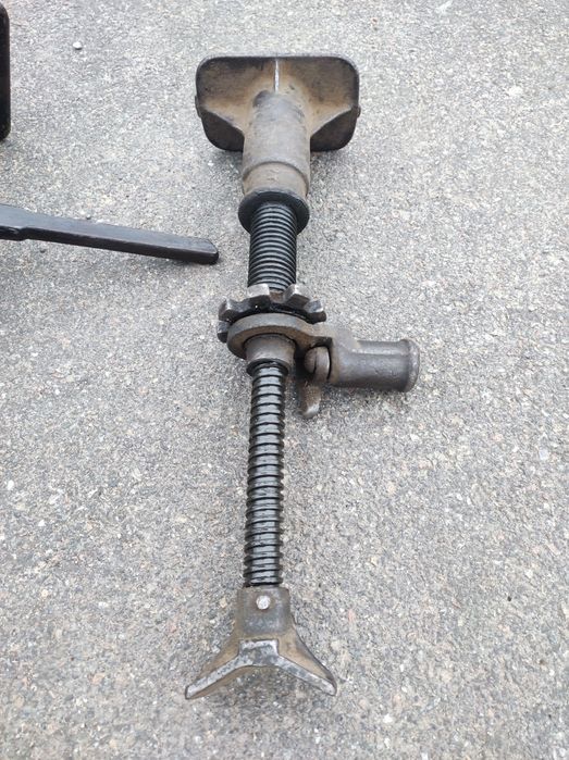Домкрат Винтовой Уаз 451,452,Волга Газ 21,24,31029, Ваз Жигули,Москвич