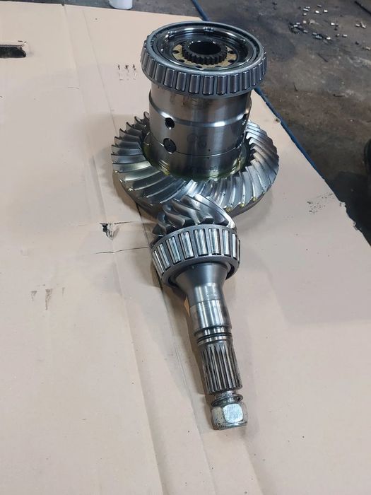 Most przedni dyfer napęd dyferencjał 0145959 CIĄGNIK VALTRA Q305S 2024R
