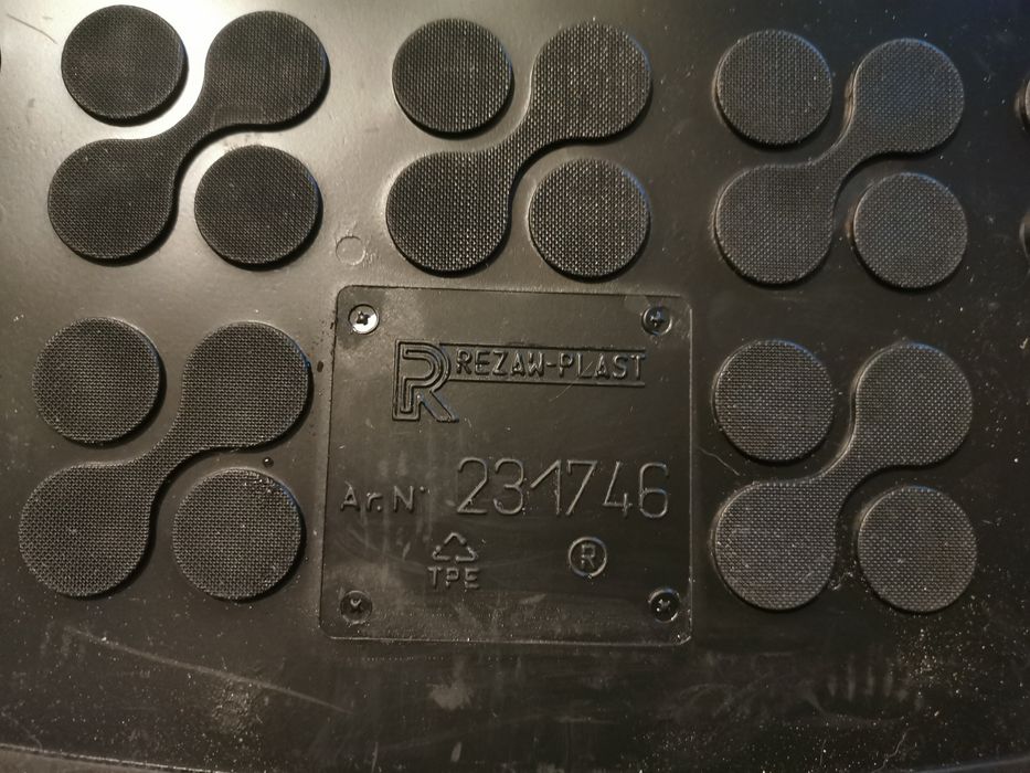 Mata bagażnika Toyota Yaris 3