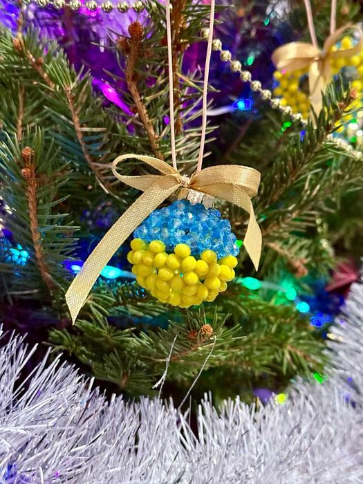 Ręcznie robione ozdoby choinkowe z koralików