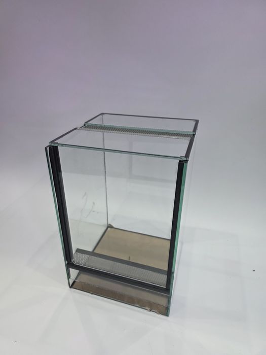Terrarium 20x20x30 (gilotyna)