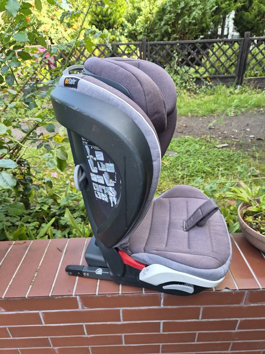 Super bezpieczny fotelik samochodowy  BeSafe iZi Flex fix i-Size 110-150cm - czysty, wyprany