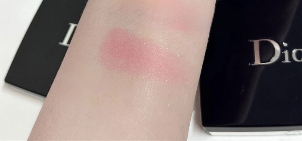 Румʼяна Dior Blush 212 TUtu