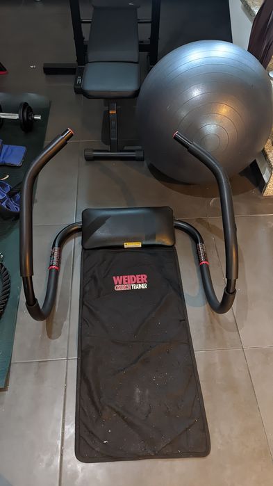 Vendo máquina gym, supino e adereços que estão nas fotos