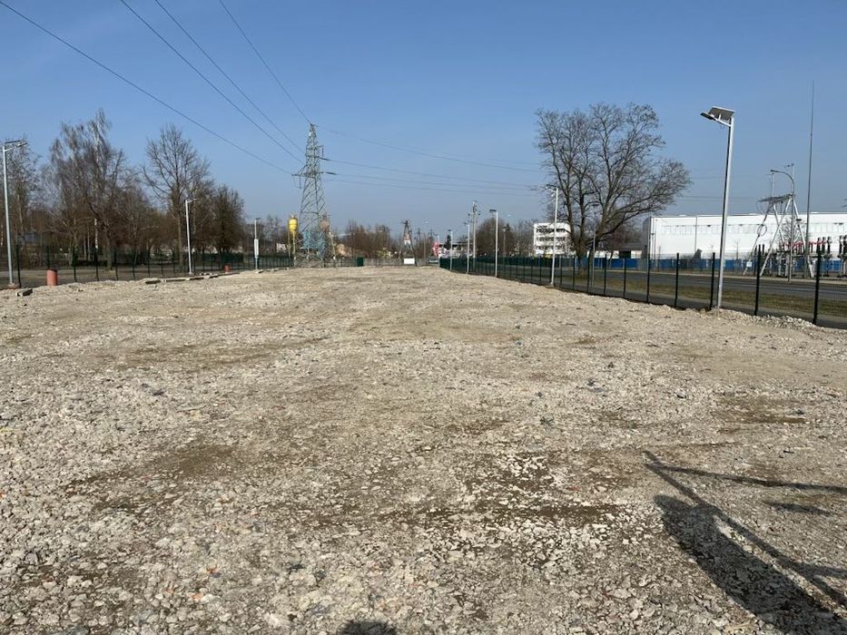 Parking TIR Ciechanów – miejsca postojowe, monitoring 24h,