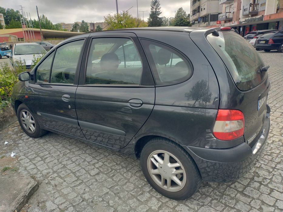CarroRenault scenic