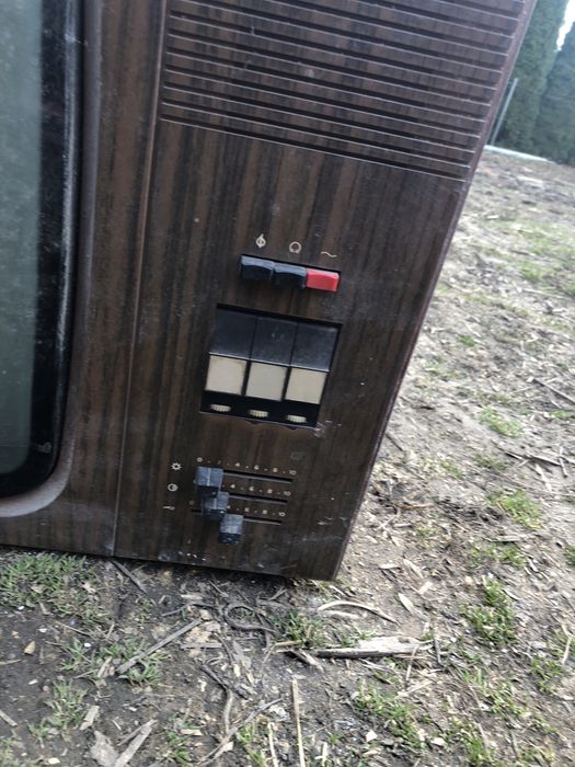Zabytkowy telewizor